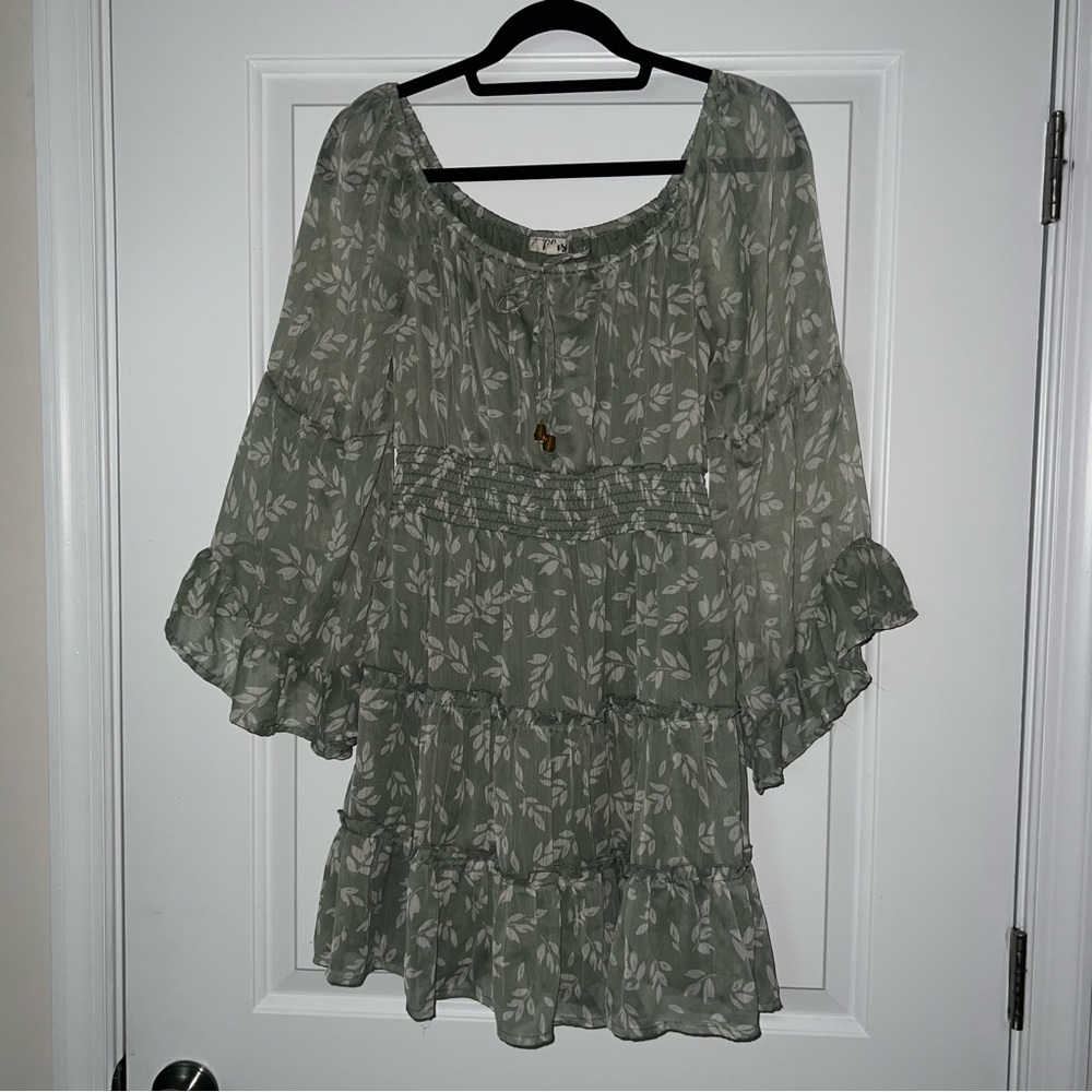 Blush Leafy Patterned Women’s Dress in Green